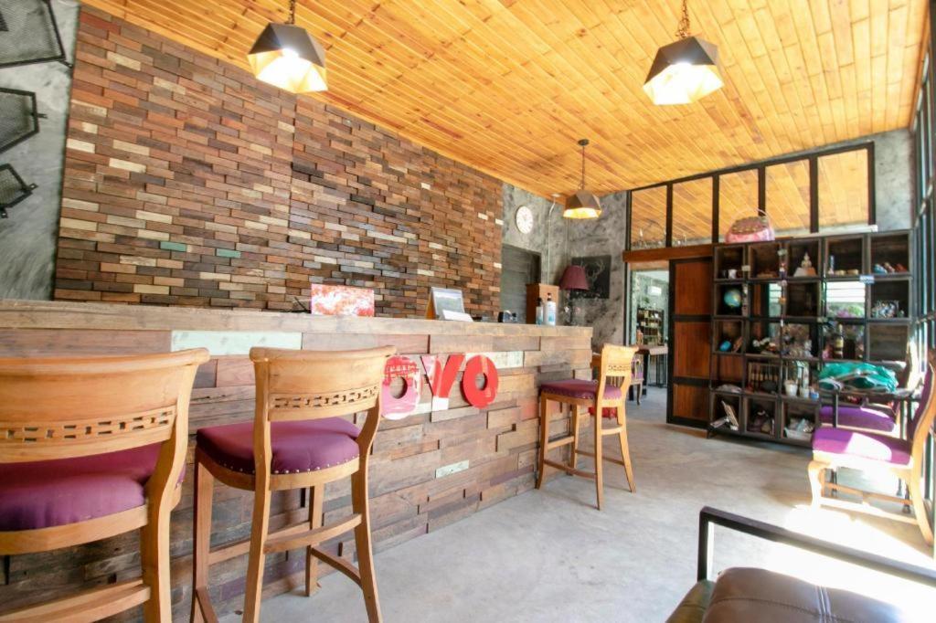 Oyo 75374 Baan Rak Mai Hotel Kancsanaburi Kültér fotó