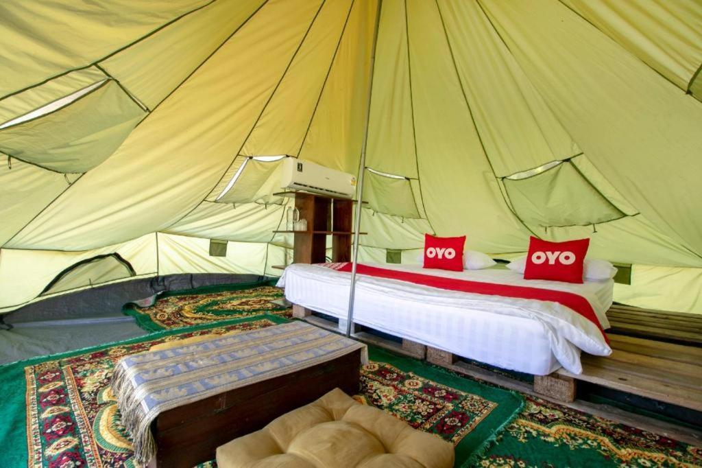 Oyo 75374 Baan Rak Mai Hotel Kancsanaburi Kültér fotó
