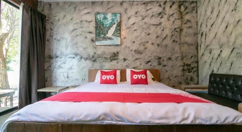 Oyo 75374 Baan Rak Mai Hotel Kancsanaburi Kültér fotó