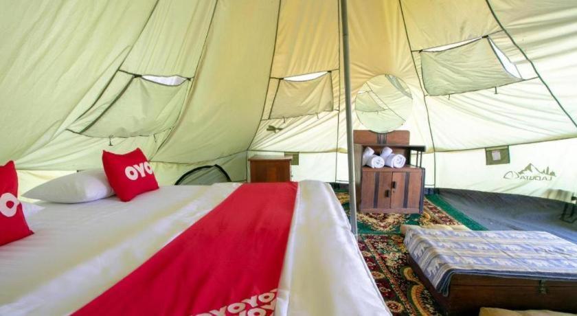 Oyo 75374 Baan Rak Mai Hotel Kancsanaburi Kültér fotó