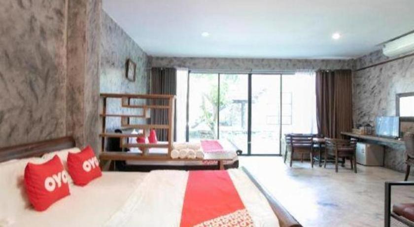 Oyo 75374 Baan Rak Mai Hotel Kancsanaburi Kültér fotó