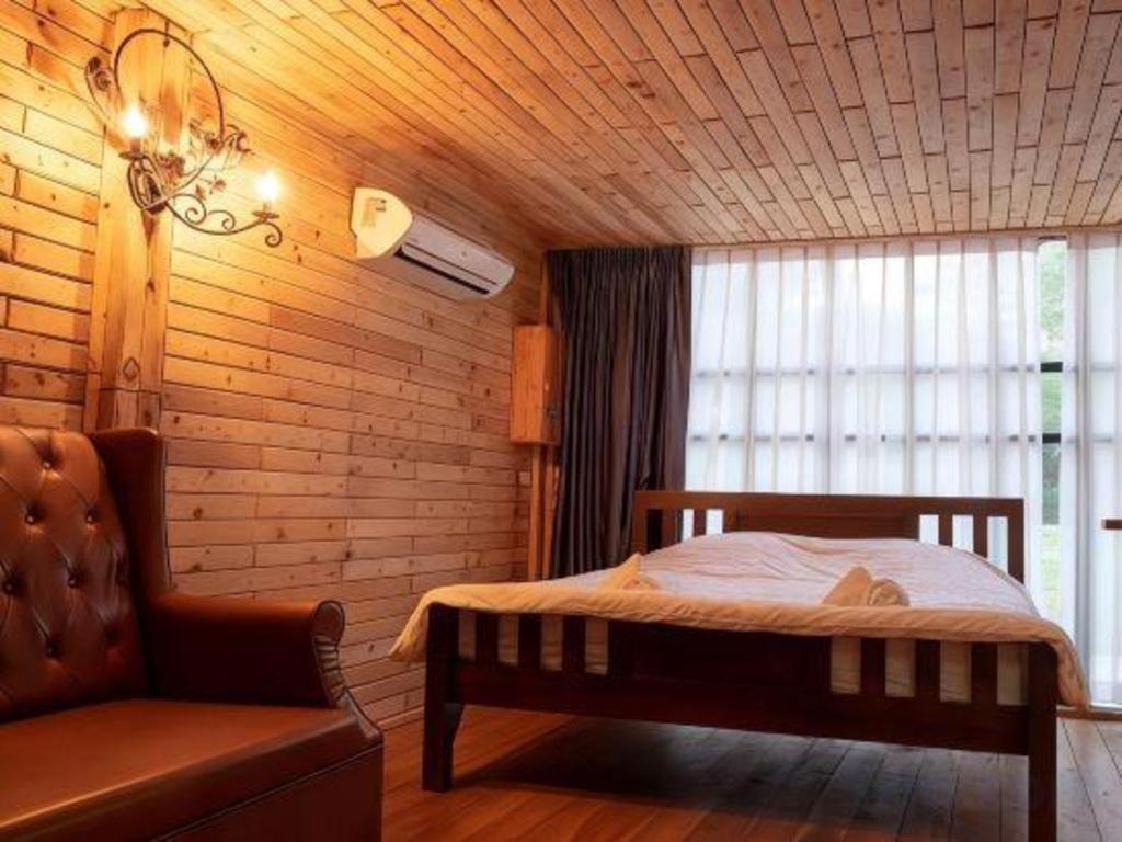 Oyo 75374 Baan Rak Mai Hotel Kancsanaburi Kültér fotó