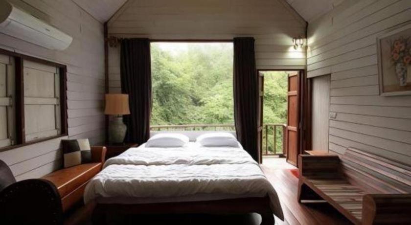 Oyo 75374 Baan Rak Mai Hotel Kancsanaburi Kültér fotó